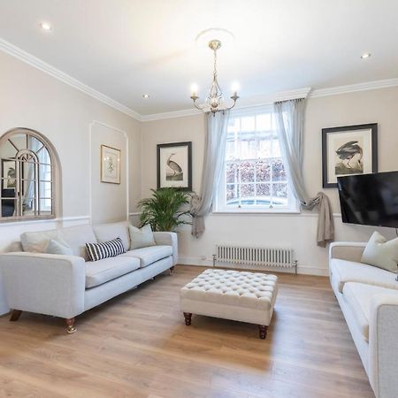 Beautiful 4 Bedroom Home كيلتنهام المظهر الخارجي الصورة